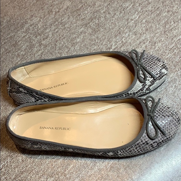 Banana republic flats - Picture 2 of 4